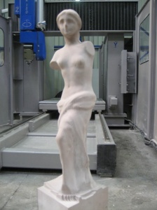Riproduzione di statue con lavorazione a 5 assi